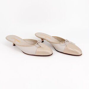 Chanel Vintage White Beige CC Cap Toe Kitten Heel Mules Size 39 US 8–8.5
